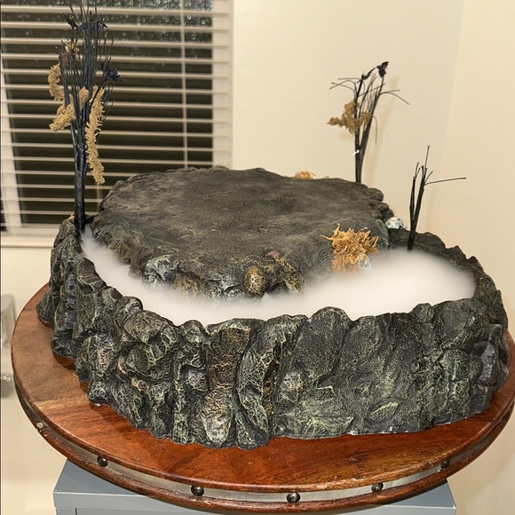 Department 56 Foggy Point Platform - Black and Gray - Picture 6 of 11